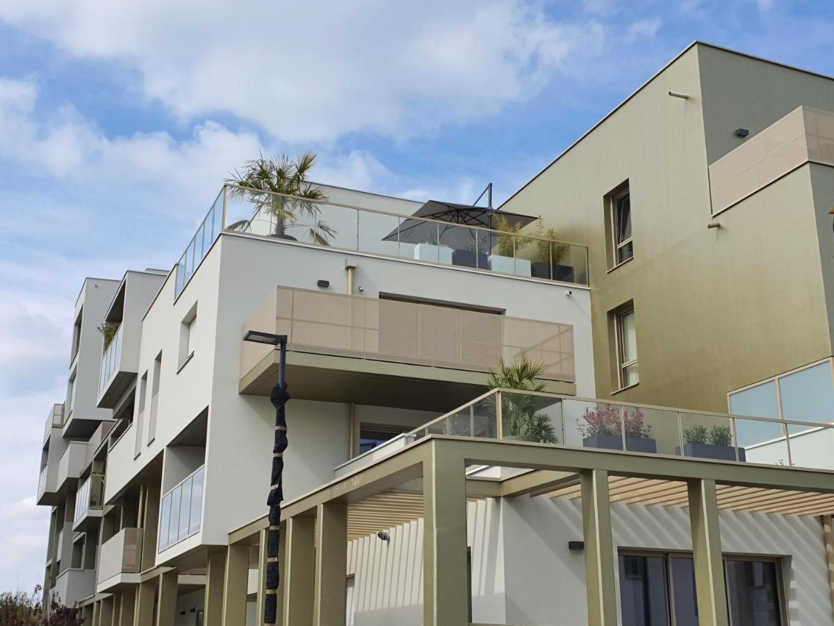 Viasilvadoma : Metro, Parking, Terrasse *